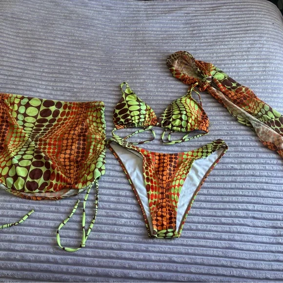 SHEIN 4-Piece Retro Print Bikini Set w/ Skirt & Headscarf 🌿🧡 Barely Worn - Picture 2 of 8